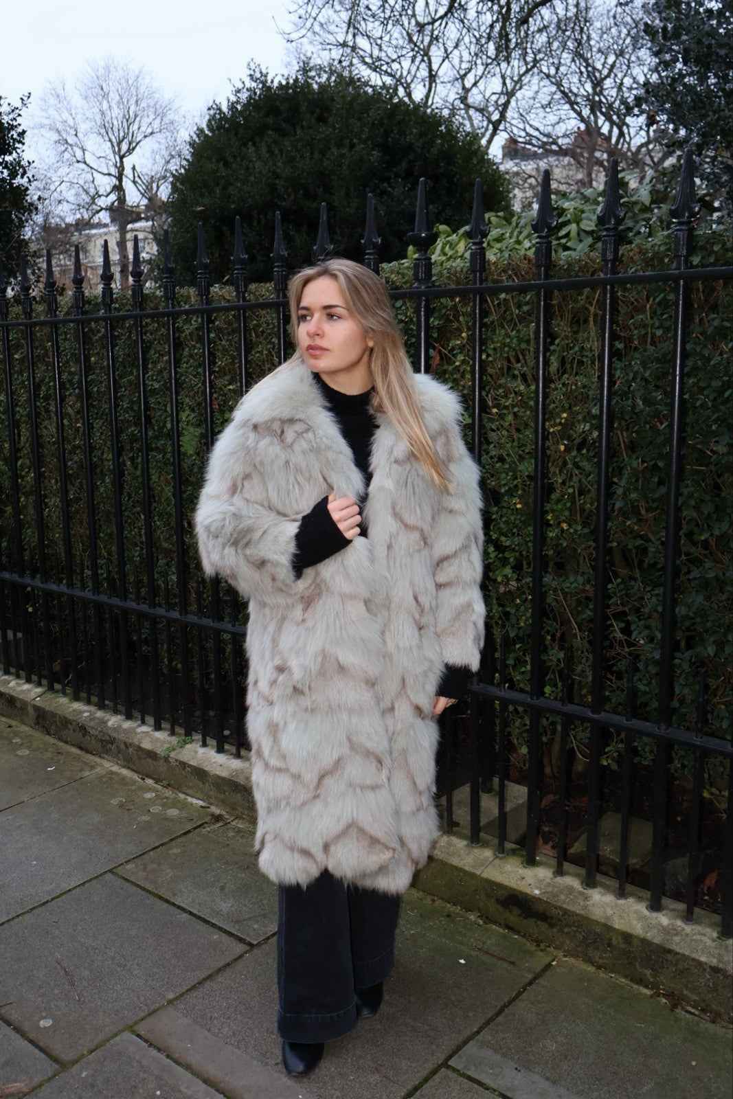 Fluffy White Fox Fur Coat Real Fur Long Size UK6-12 Small - The