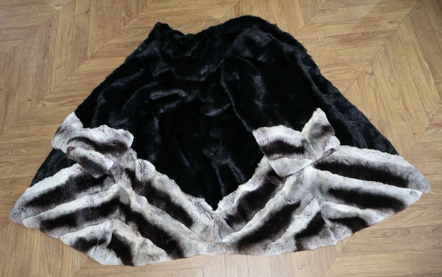 INCREDIBLE Kopenhagen Furs Real Fur Rex Rabbit dyed  Chinchilla And Mink Black