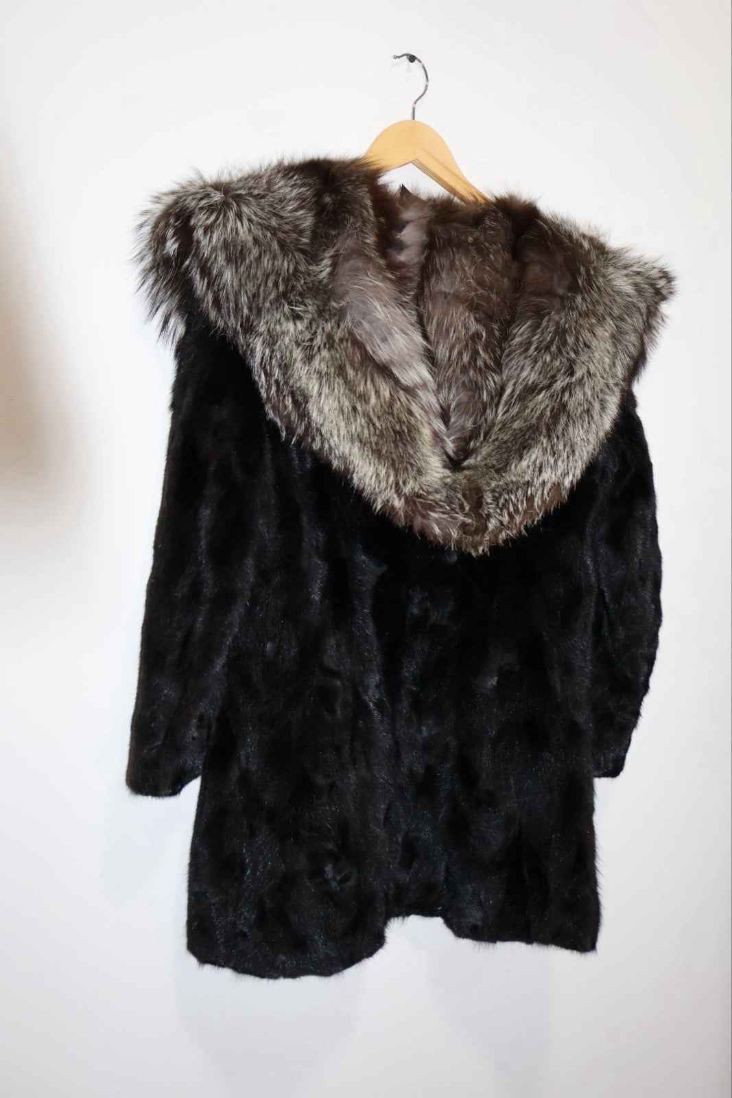 BEAUTIFUL Vintage Silver Fox And Mink Fur Coat Real Fur Hooded