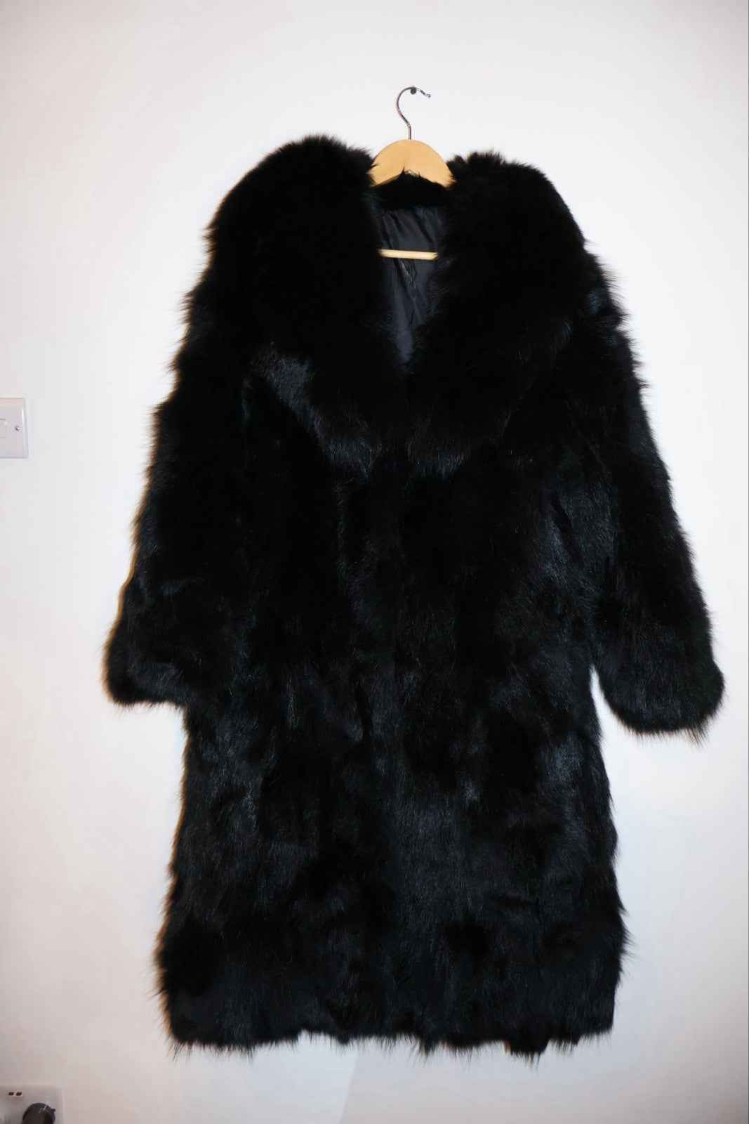 STUNNING Modern Preowned Fox Fur Coat Real Fur Size Medium