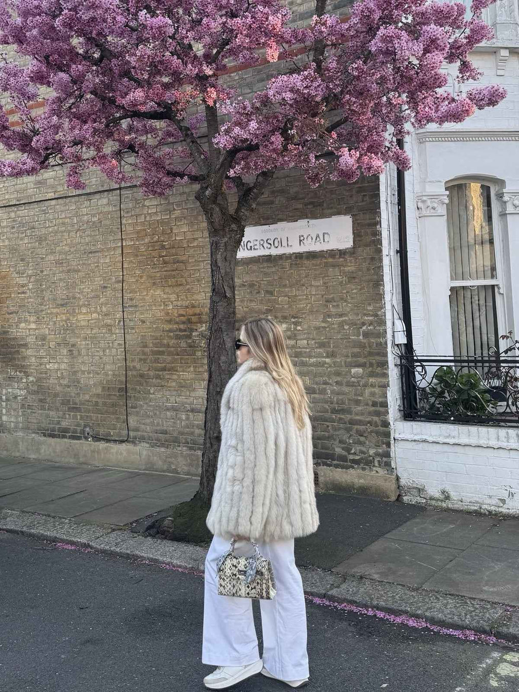 EXCEPTIONAL ARCTIC FOX Vintage Fur Coat, Extremely Fluffy And Soft