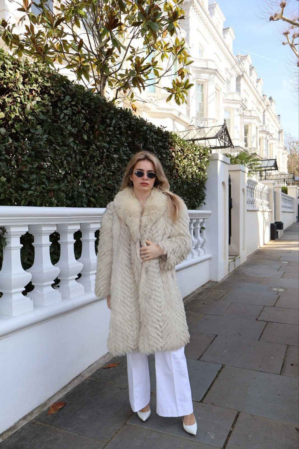 Carrie Bradshaw Style Long White Vintage Fox Fur Coat Size L