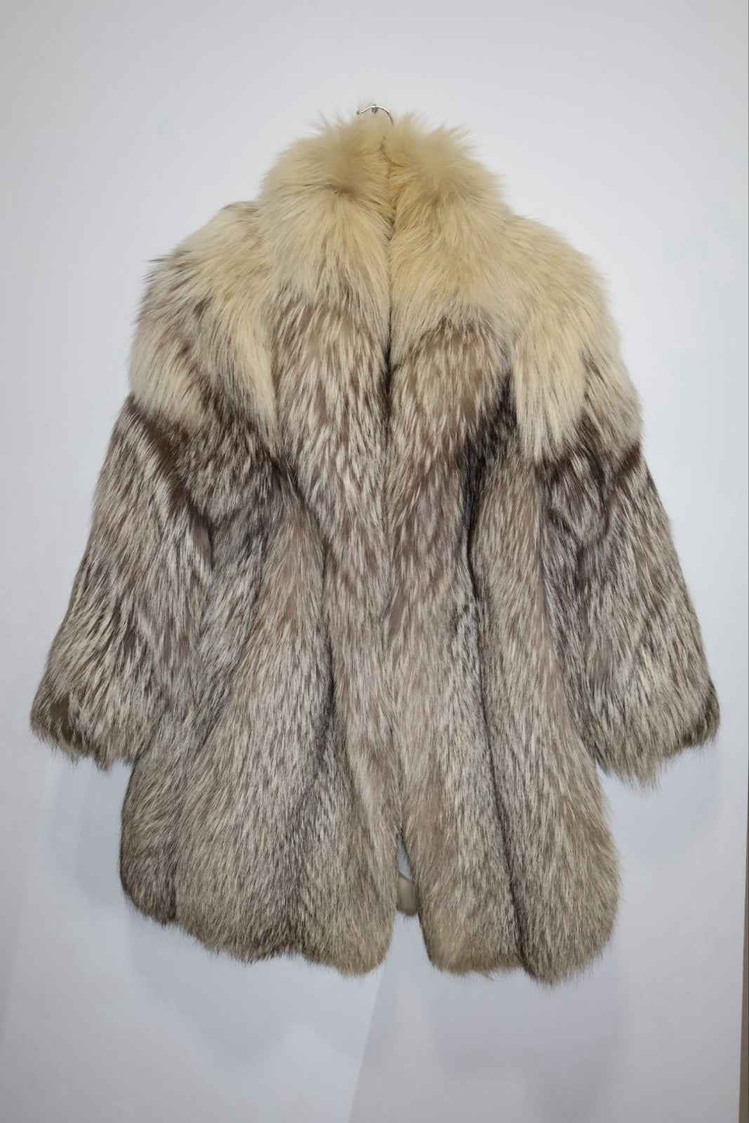 RARE PLATINUM FOX Vintage Fox Fur Coat Size M-L Real Fur