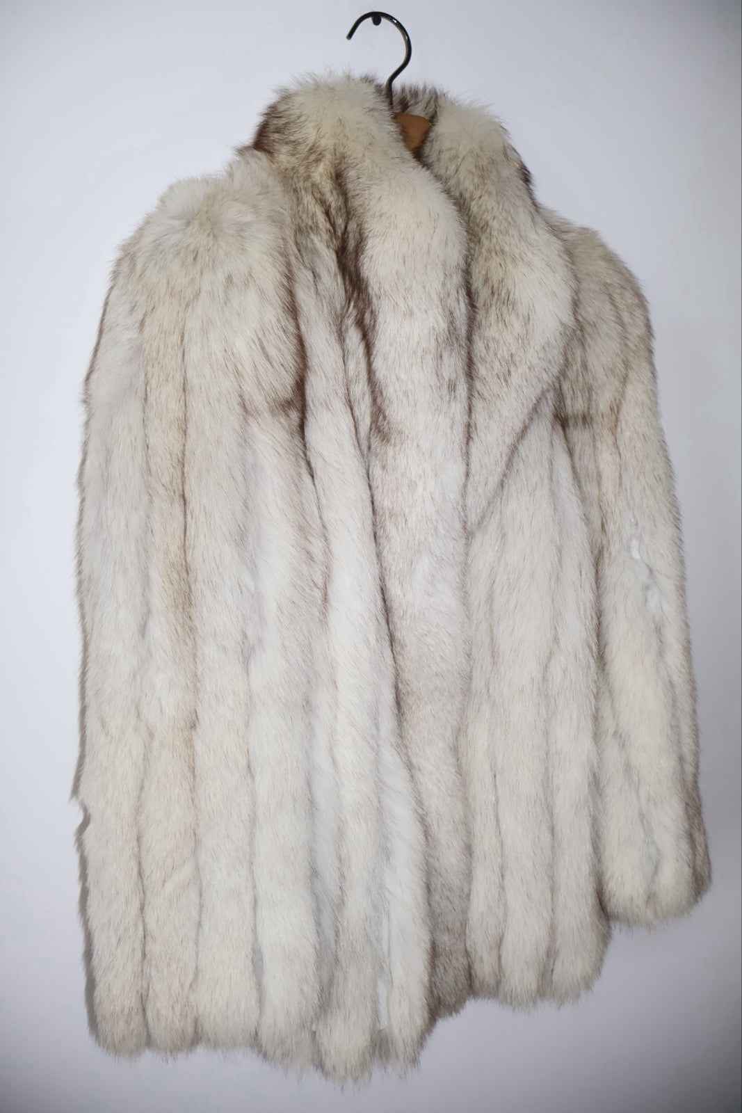 EXCEPTIONAL ARCTIC FOX Vintage Fur Coat, Extremely Fluffy And Soft