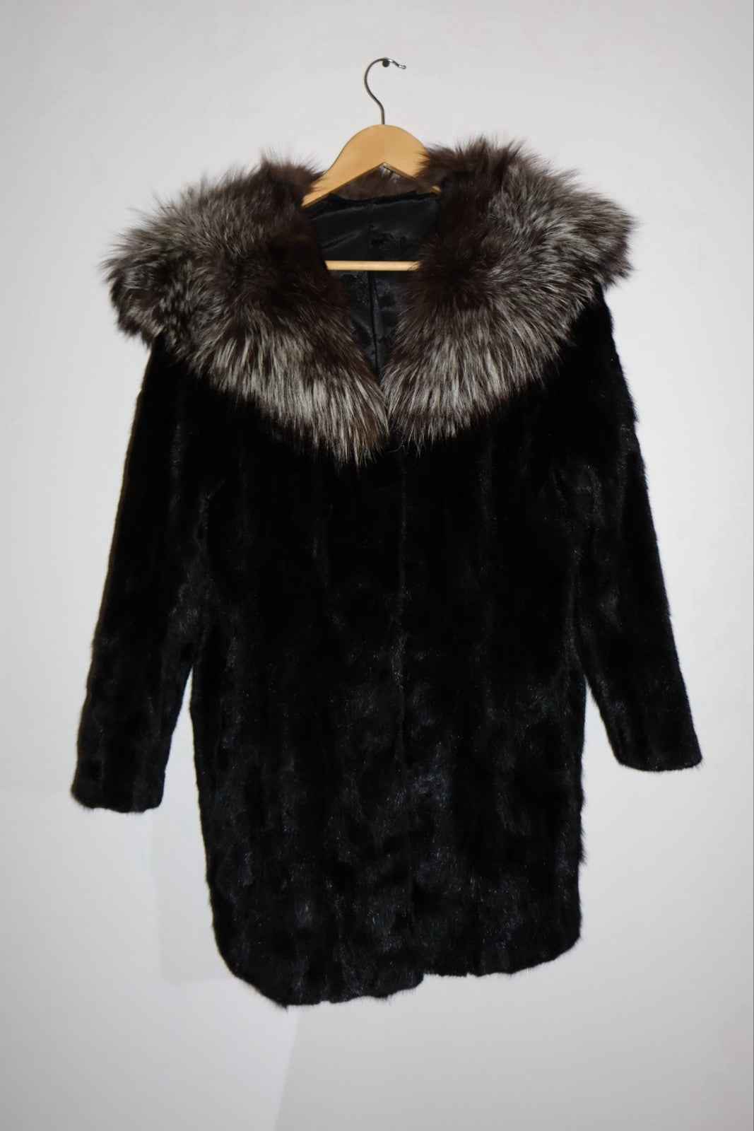 BEAUTIFUL Vintage Silver Fox And Mink Fur Coat Real Fur Hooded