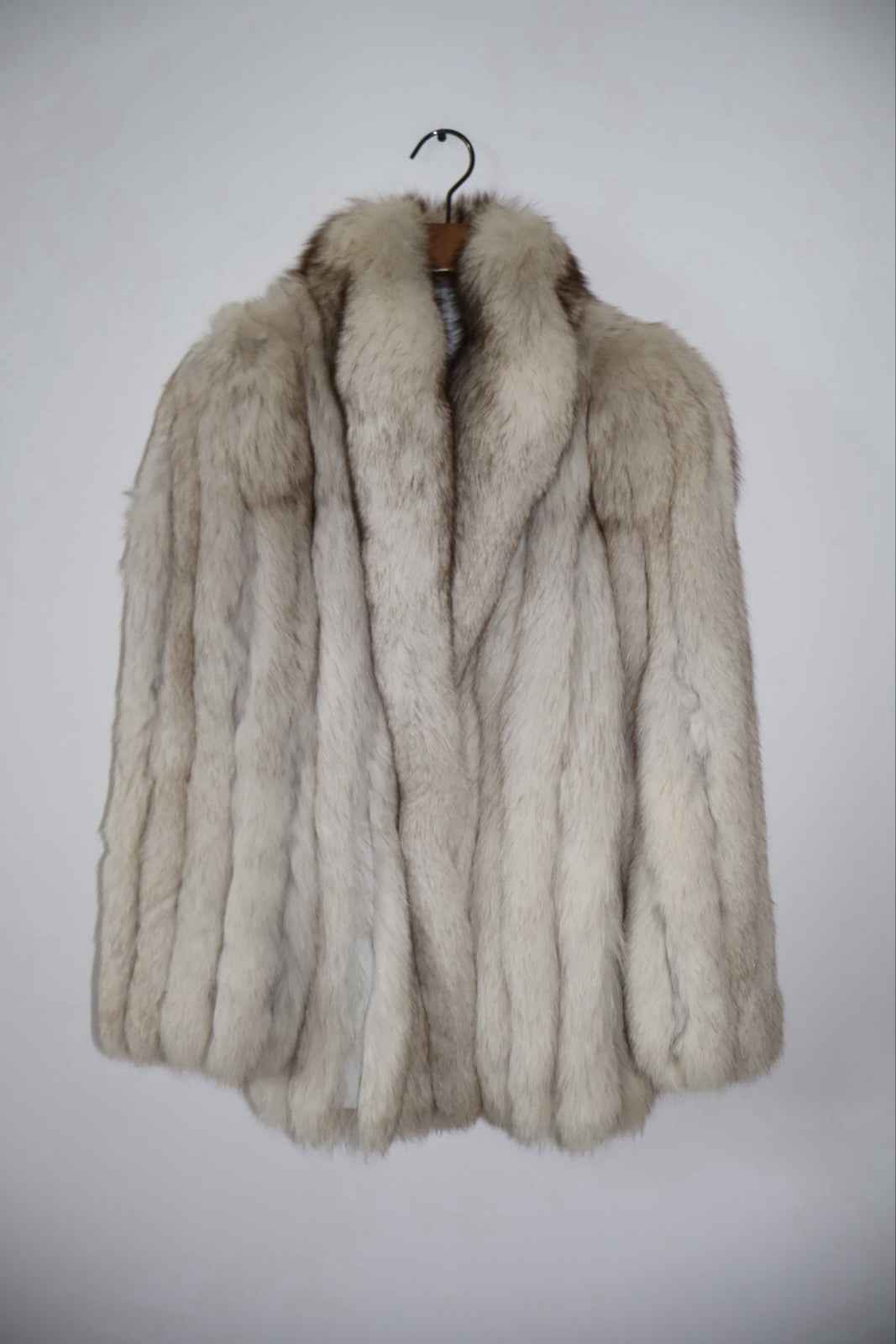 EXCEPTIONAL ARCTIC FOX Vintage Fur Coat, Extremely Fluffy And Soft