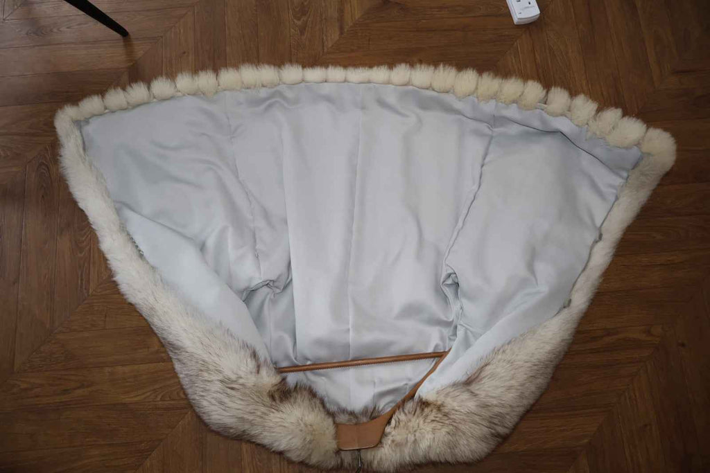 EXCEPTIONAL ARCTIC FOX Vintage Fur Coat, Extremely Fluffy And Soft