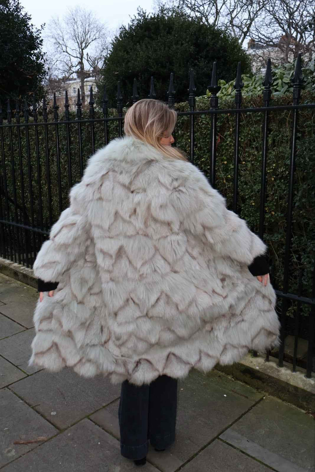 Fluffy White Fox Fur Coat Real Fur Long Size UK6-12 Small