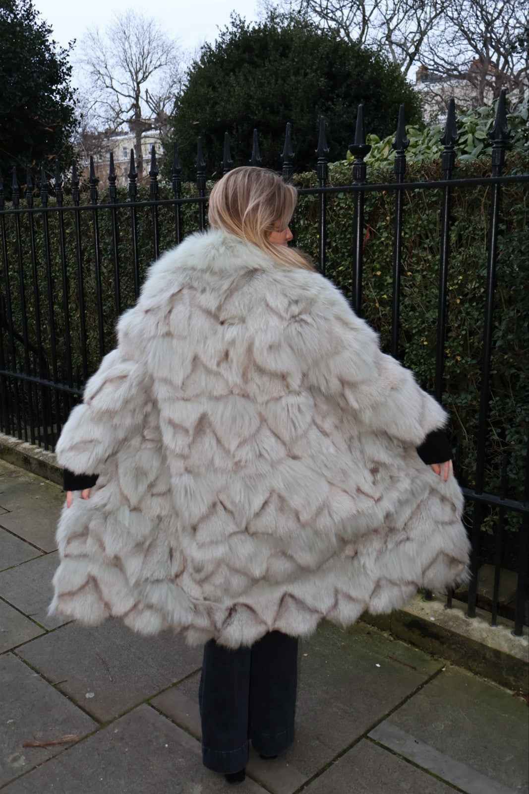 Fluffy White Fox Fur Coat Real Fur Long Size UK6-12 Small