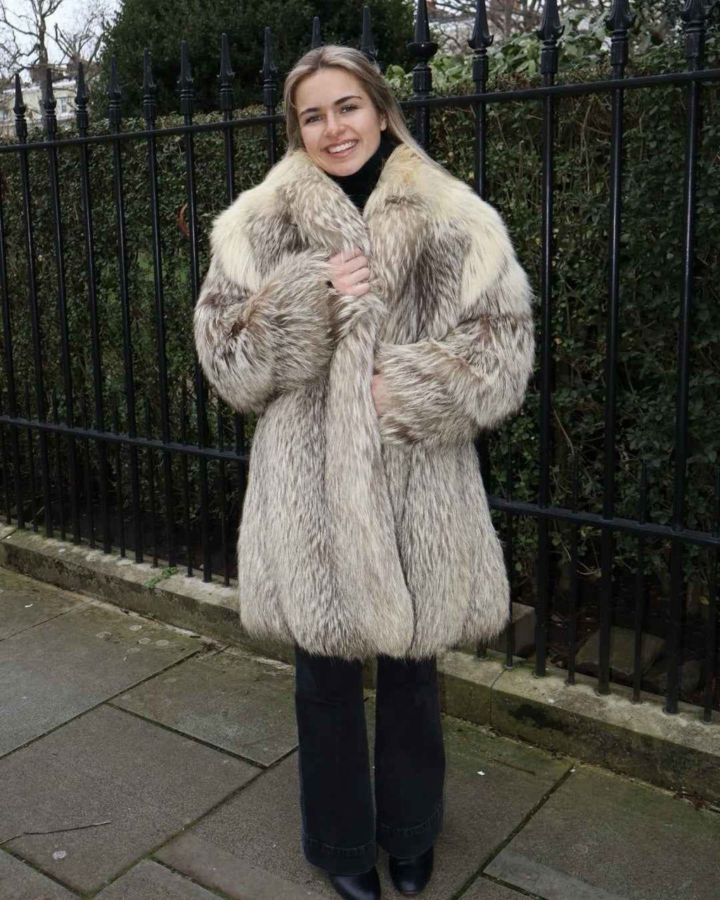 RARE PLATINUM FOX Vintage Fox Fur Coat Size M-L Real Fur