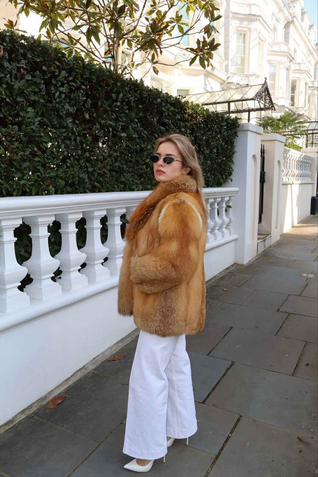 STUNNINT Fiery Red Fox Stunning Fluffy Fur Real Vintage Fur Coat
