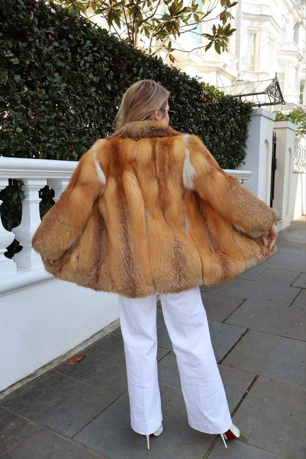 STUNNINT Fiery Red Fox Stunning Fluffy Fur Real Vintage Fur Coat