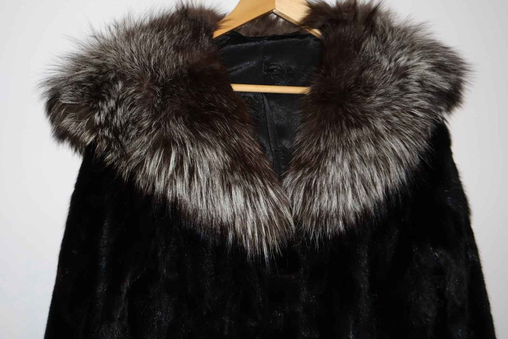 BEAUTIFUL Vintage Silver Fox And Mink Fur Coat Real Fur Hooded