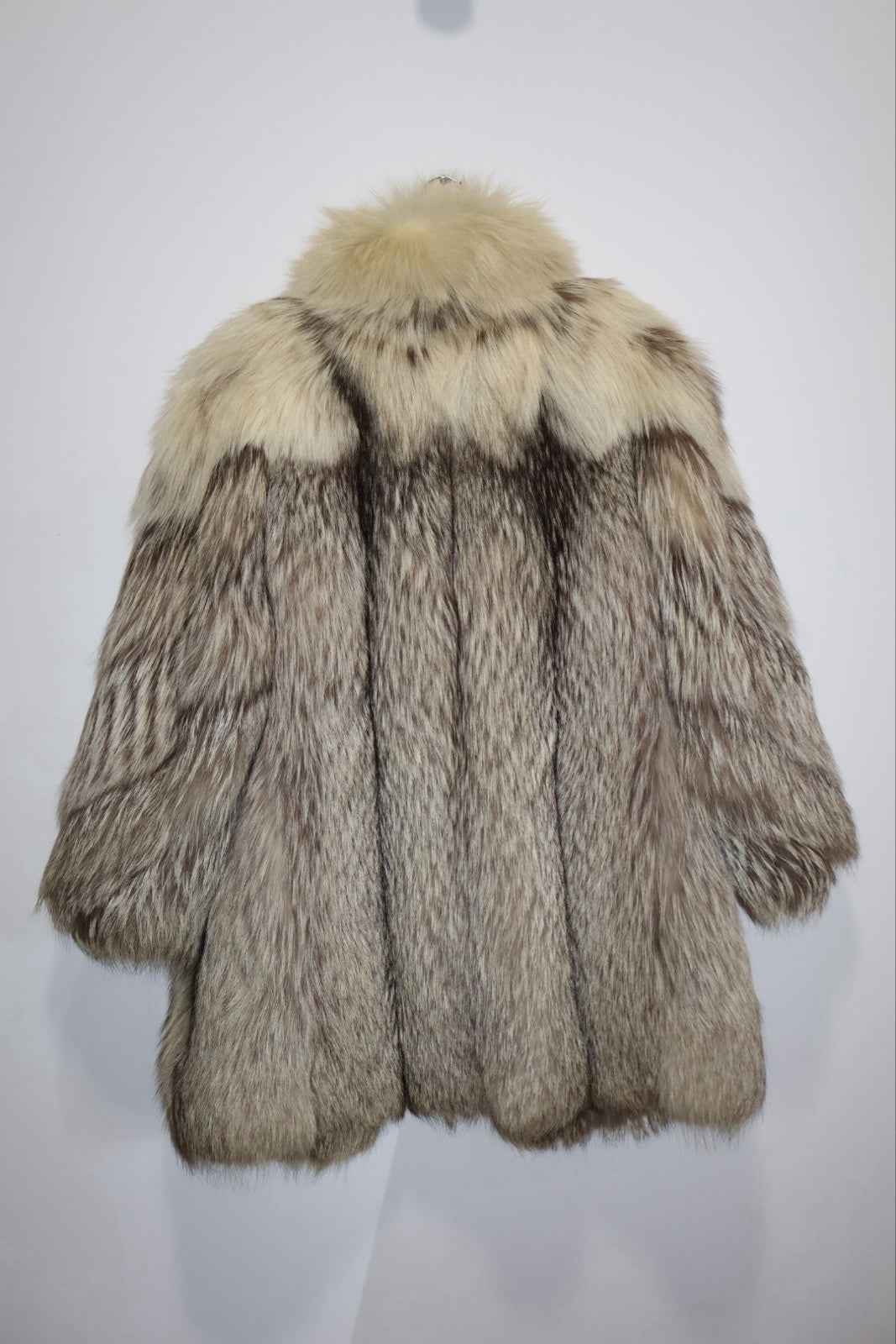 RARE PLATINUM FOX Vintage Fox Fur Coat Size M-L Real Fur