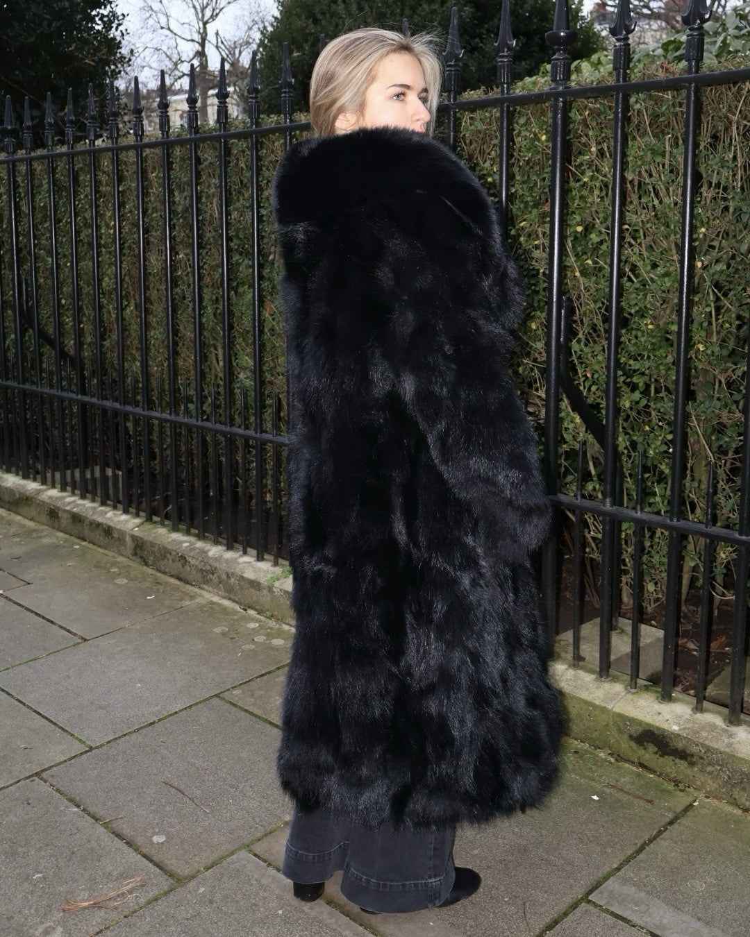 STUNNING Modern Preowned Fox Fur Coat Real Fur Size Medium