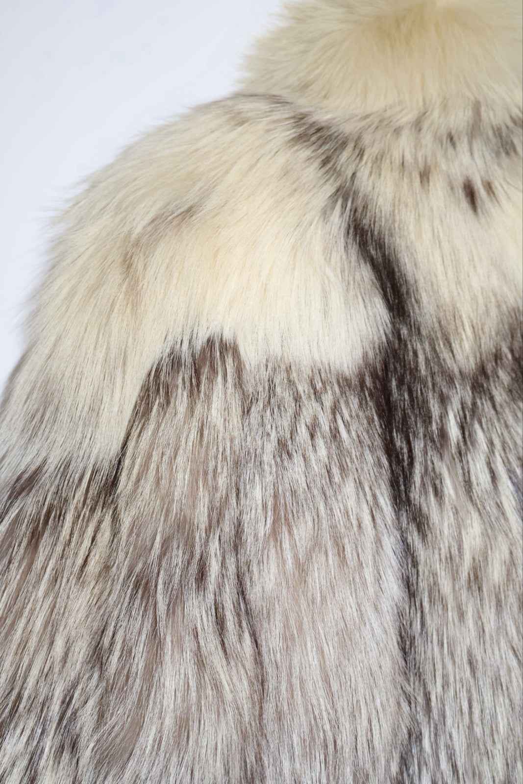 RARE PLATINUM FOX Vintage Fox Fur Coat Size M-L Real Fur