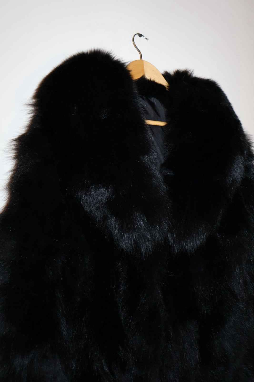 STUNNING Modern Preowned Fox Fur Coat Real Fur Size Medium