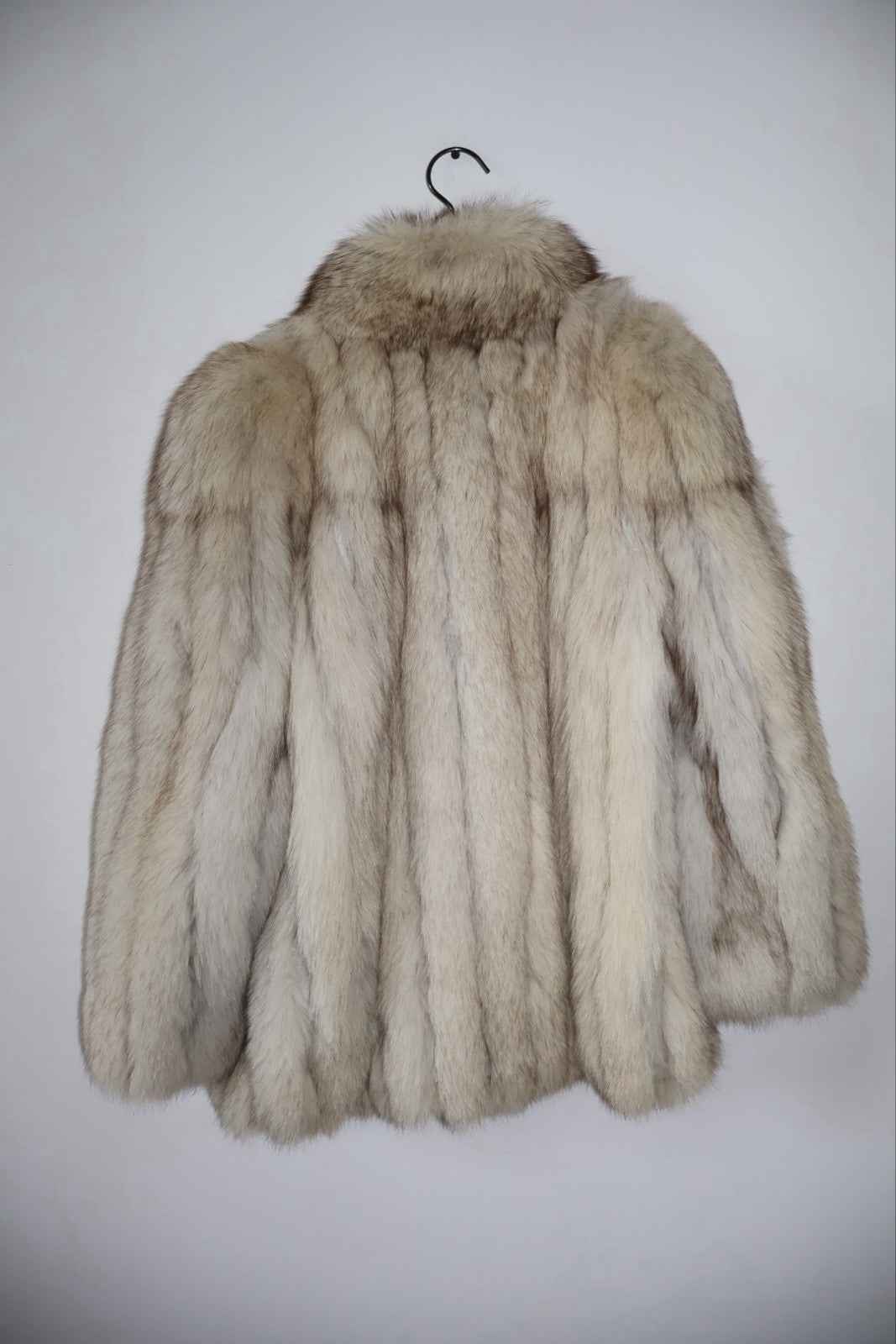 EXCEPTIONAL ARCTIC FOX Vintage Fur Coat, Extremely Fluffy And Soft